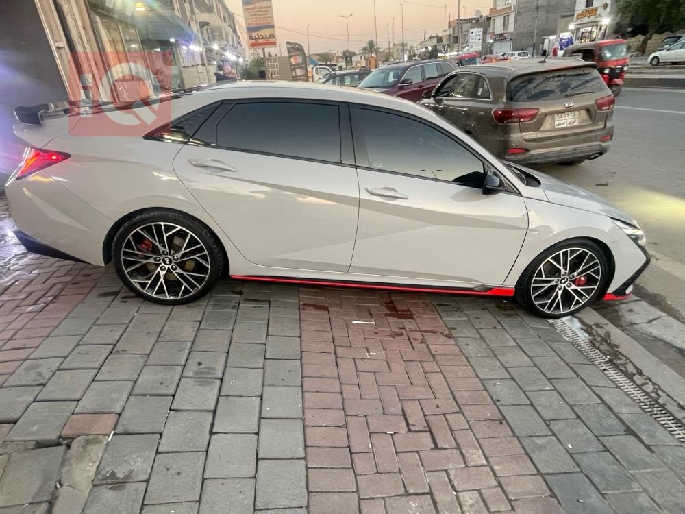 هیوندای ئەلەنترا